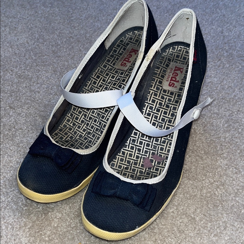 Keds wedge with bow